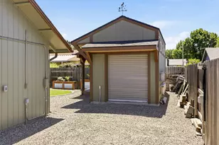2348 Silver Palm Dr, Medford, OR 97504 - Photo 48