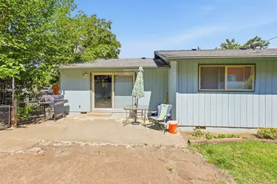 102 Elm Street, Phoenix, OR 97535 - Photo 6