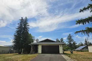 10912 Mesa Ct, Klamath Falls, OR 97601 - Photo 2