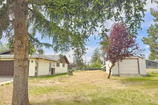 10912 Mesa Ct, Klamath Falls, OR 97601 - Photo 4