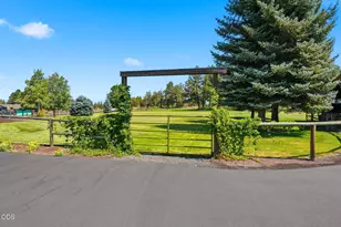 22539 Martee Ln, Bend, OR 97701 - Photo 118