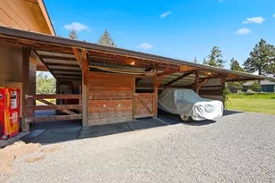 22539 Martee Ln, Bend, OR 97701 - Photo 64