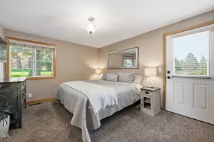 22539 Martee Ln, Bend, OR 97701 - Photo 32