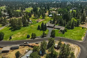 22539 Martee Ln, Bend, OR 97701 - Photo 122