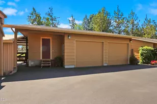 22539 Martee Ln, Bend, OR 97701 - Photo 36