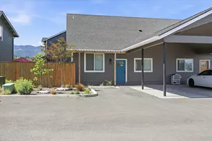 412 Azalea Ct, Talent, OR 97540 - Photo 2