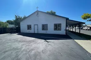 1313 Owens St, Klamath Falls, OR 97601 - Photo 4