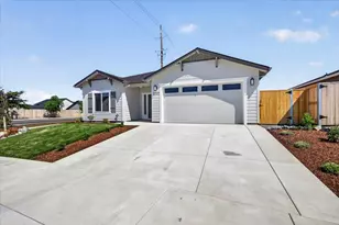 3707 Ford Dr, Medford, OR 97504 - Photo 2