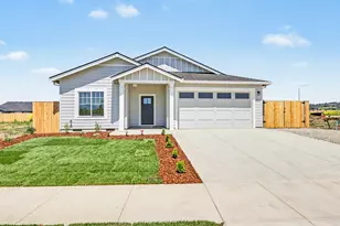 3771 Ford Dr, Medford, OR 97504 - Photo 2