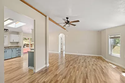 235 Dearing Way, Grants Pass, OR 97527 - Photo 6