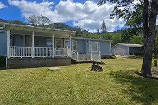 235 Dearing Wy, Grants Pass, OR 97527 - Photo 1