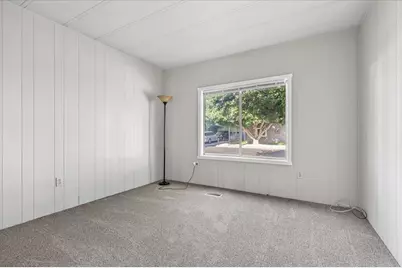 555 Freeman Road #UNIT 127, Central Point, OR 97502 - Photo 18