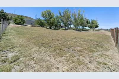 2630 Frontage Road, Klamath Falls, OR 97601 - Photo 18