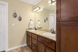 3261 Dearborn Ln, Medford, OR 97504 - Photo 22