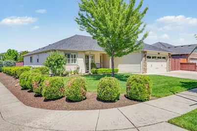 3261 Dearborn Lane, Medford, OR 97504 - Photo 2
