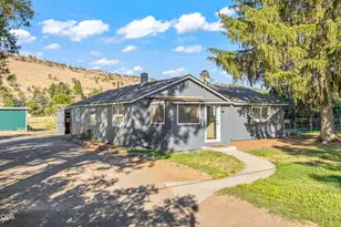 2555 SE Paulina Hwy, Prineville, OR 97754 - Photo 2
