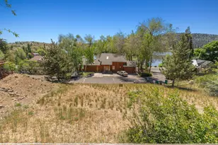 729 Hill St, Klamath Falls, OR 97601 - Photo 36