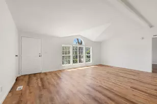 729 Hill St, Klamath Falls, OR 97601 - Photo 12