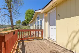 729 Hill St, Klamath Falls, OR 97601 - Photo 6