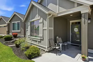 855 NE Hudspeth Cir, Prineville, OR 97754 - Photo 4
