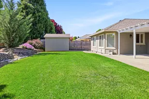1431 Yellowstone Ave, Medford, OR 97504 - Photo 8
