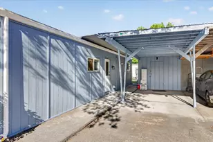 2252 Table Rock, Medford, OR 97501 - Photo 4