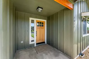 2812 SW Elmer Nelson Ln, Grants Pass, OR 97527 - Photo 2