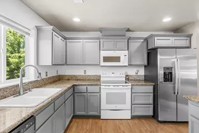 7925 Timberline, White City, OR 97503 - Photo 10