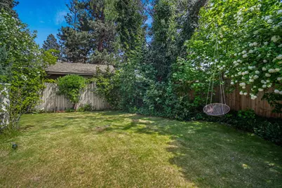 335 SW McKinley Avenue, Bend, OR 97702 - Photo 62