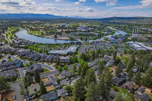 335 SW Mc Kinley Ave, Bend, OR 97702 - Photo 88