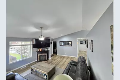 577 SE Sugar Pine Way, Madras, OR 97741 - Photo 4