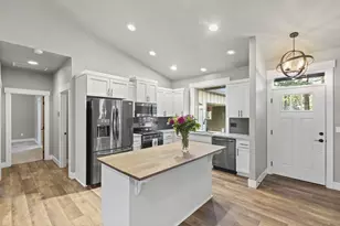 16907 Indio Rd, Bend, OR 97707 - Photo 8