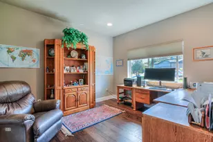 1194 Highland View Loop, Redmond, OR 97756 - Photo 16