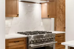 18211 Basalt Ln, Bend, OR 97707 - Photo 10