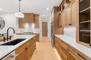 18211 Basalt Ln, Bend, OR 97707 - Photo 8