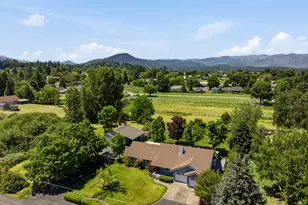 992 Auby Way, Grants Pass, OR 97527 - Photo 34