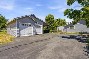 992 Auby Way, Grants Pass, OR 97527 - Photo 30