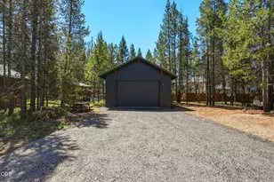 55827 Wood Duck Dr, Bend, OR 97707 - Photo 4