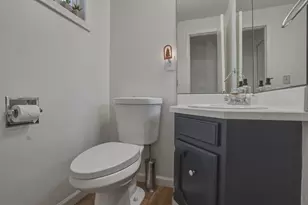 61573 E Lake Dr, Bend, OR 97702 - Photo 18