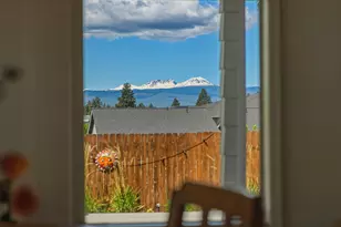 61573 E Lake Dr, Bend, OR 97702 - Photo 26