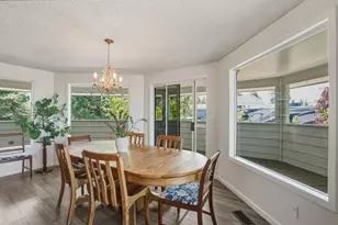 61573 E Lake Dr, Bend, OR 97702 - Photo 24