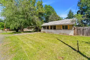 337 S Kerby Ave, Cave Junction, OR 97523 - Photo 4