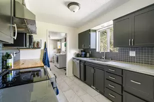 664 SW 35th St, Redmond, OR 97756 - Photo 8