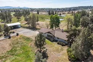 4050 SW Highland Ave, Redmond, OR 97756 - Photo 44