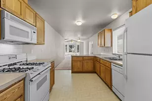 1608 NW Elgin Ave, Bend, OR 97703 - Photo 8