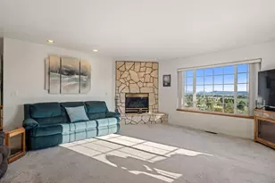 2220 Kimberly Dr, Klamath Falls, OR 97603 - Photo 6
