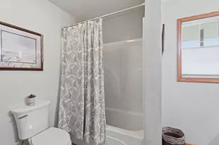 930 NE Wesley Ln, Grants Pass, OR 97526 - Photo 26