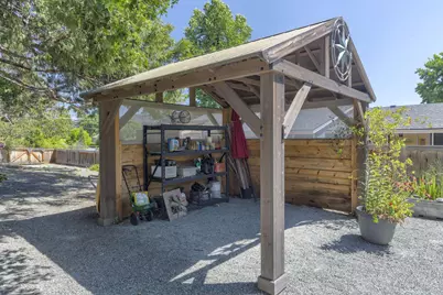 930 NE Wesley Lane, Grants Pass, OR 97526 - Photo 36