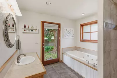 930 NE Wesley Lane, Grants Pass, OR 97526 - Photo 22