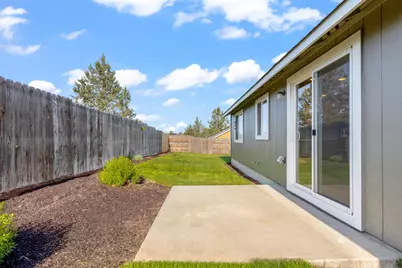 727 SE Cross Lane, Madras, OR 97741 - Photo 24